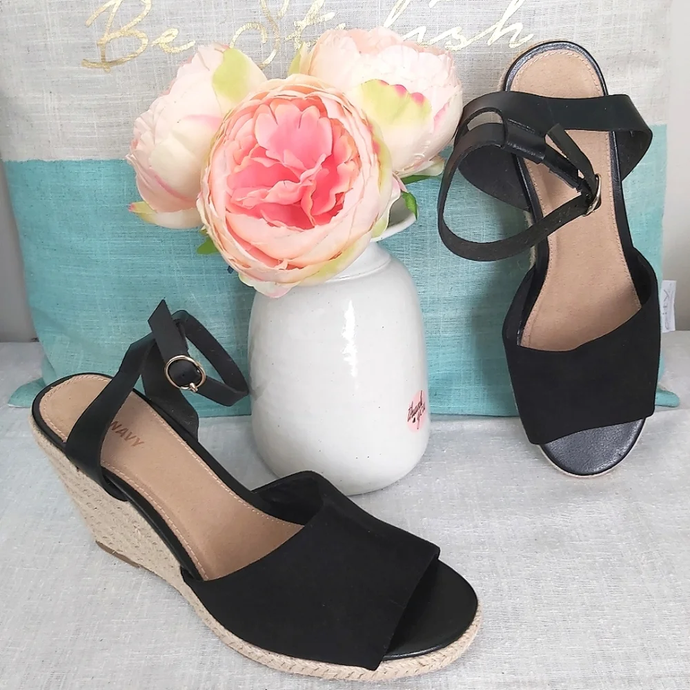 Old Navy black wedge espadrilles 3.5" heels - Picture 1 of 11